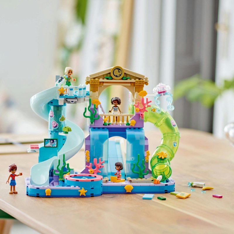 LEGO® Friends 42630 Aquapark v městečku Heartlake