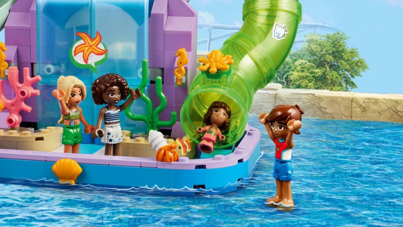 LEGO® Friends 42630 Aquapark v městečku Heartlake