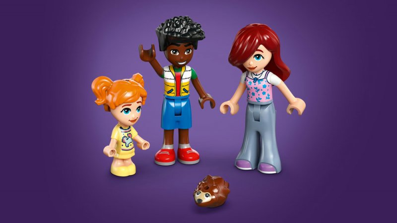 LEGO® Friends 42670 Apartmány a obchody v městečku Heartlake