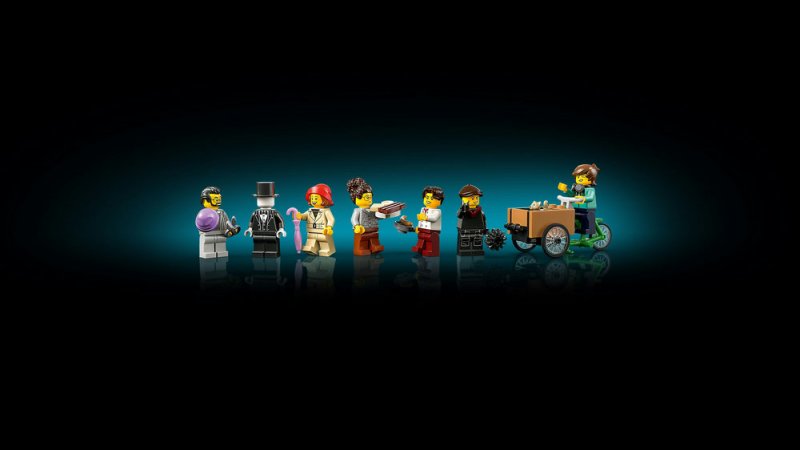 LEGO® Icons 10350 Dům na rohu v tudorovském stylu