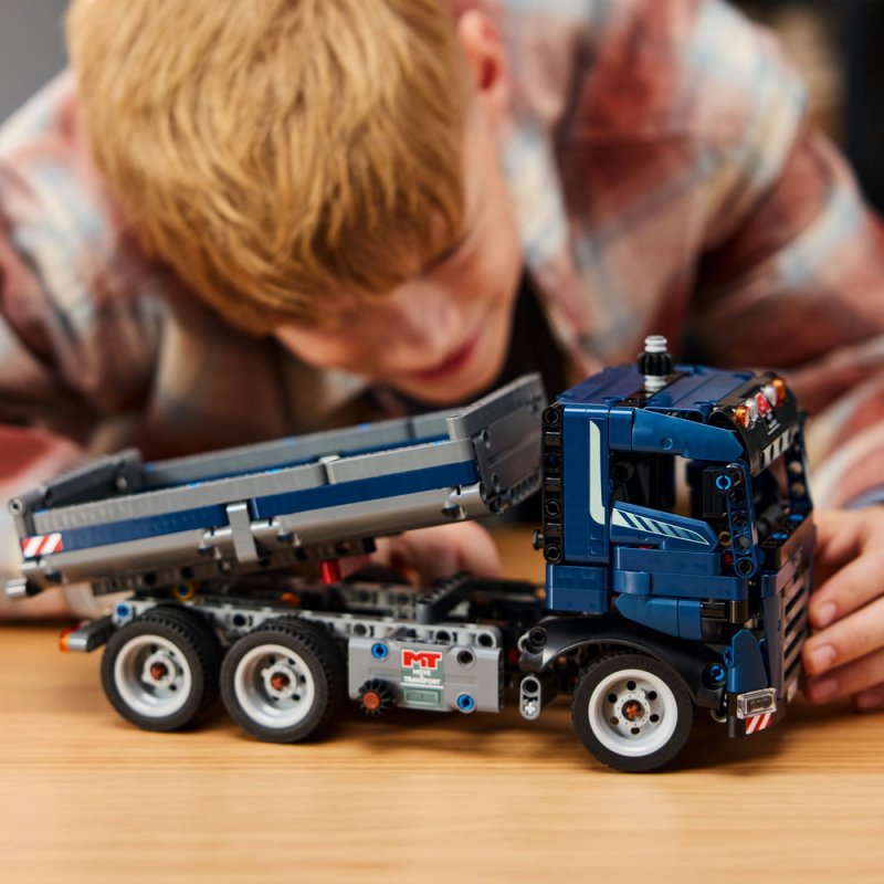 LEGO® Technic 42203 Nákladní sklápěč