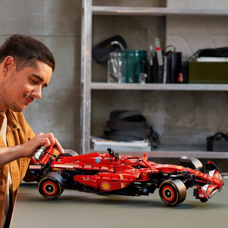 LEGO® Technic 42207 Auto Ferrari SF-24 F1