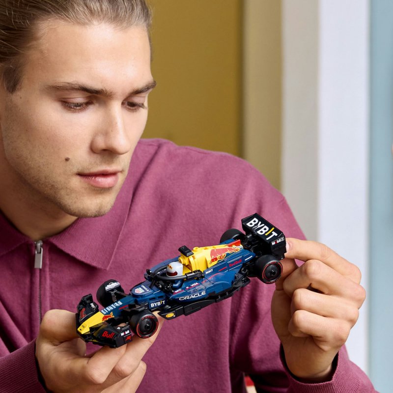 LEGO® Speed Champions 77243 Závodní auto Oracle Red Bull Racing RB20 F1®