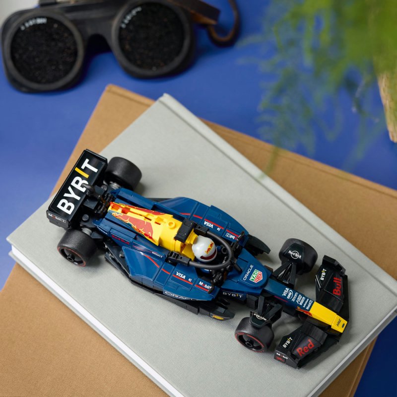 LEGO® Speed Champions 77243 Závodní auto Oracle Red Bull Racing RB20 F1®