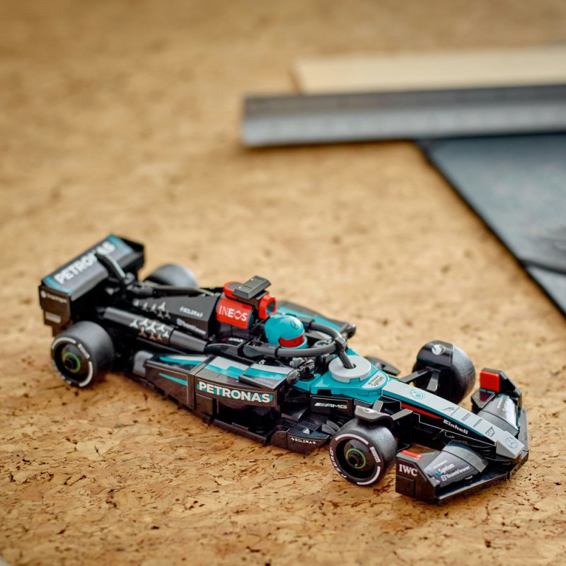 LEGO® Speed Champions 77244 Závodní auto Mercedes-AMG F1® W15