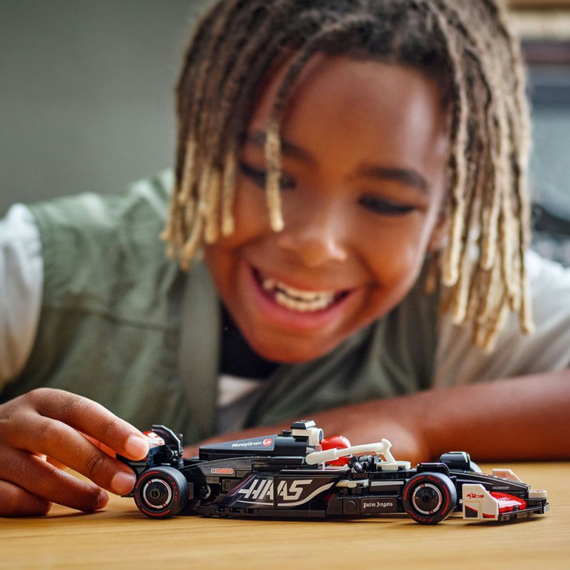 LEGO® Speed Champions 77250 Závodní auto MoneyGram Haas F1® Team VF-24