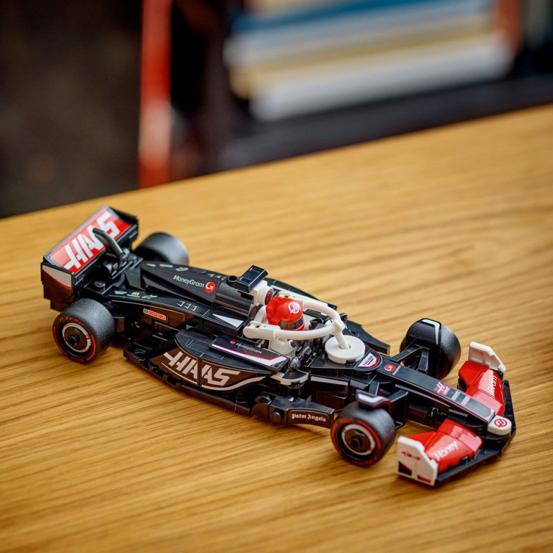 LEGO® Speed Champions 77250 Závodní auto MoneyGram Haas F1® Team VF-24