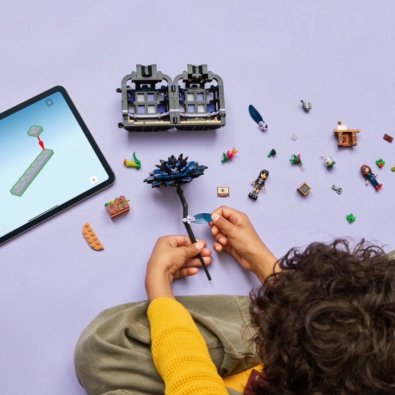 LEGO® Wednesday 76784 Černá jiřina LEGO® Wednesday 76784 Černá jiřina